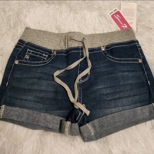 Girls 14 Seven7 Stretch Shorts